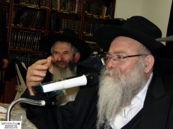 הרבי חי וקיים בגוף גשמי • הרב חלוי"צ גינזבורג